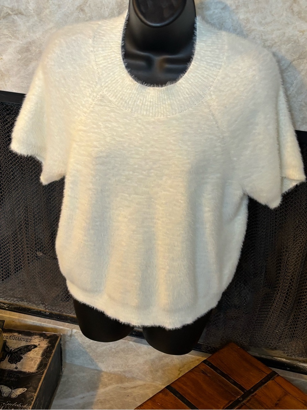 Pilcro Anthropologie Ivory Fuzzy Short Sleeve Sweater Top XL - Picture 10 of 10